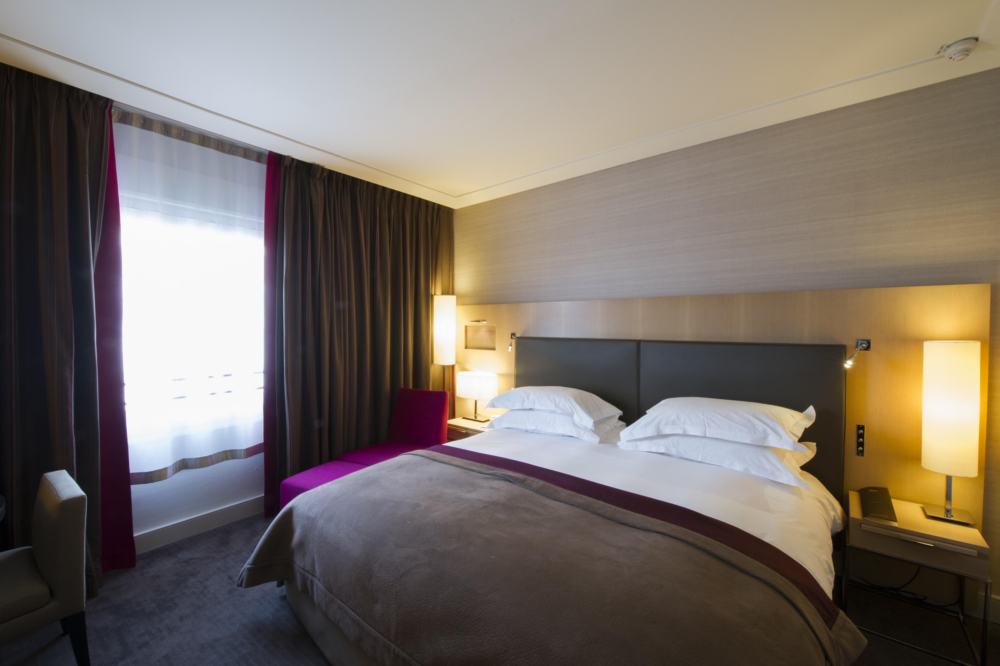 Nest Hotel Paris La Defense - Mgallery Collection Пюто Экстерьер фото A room at the hotel