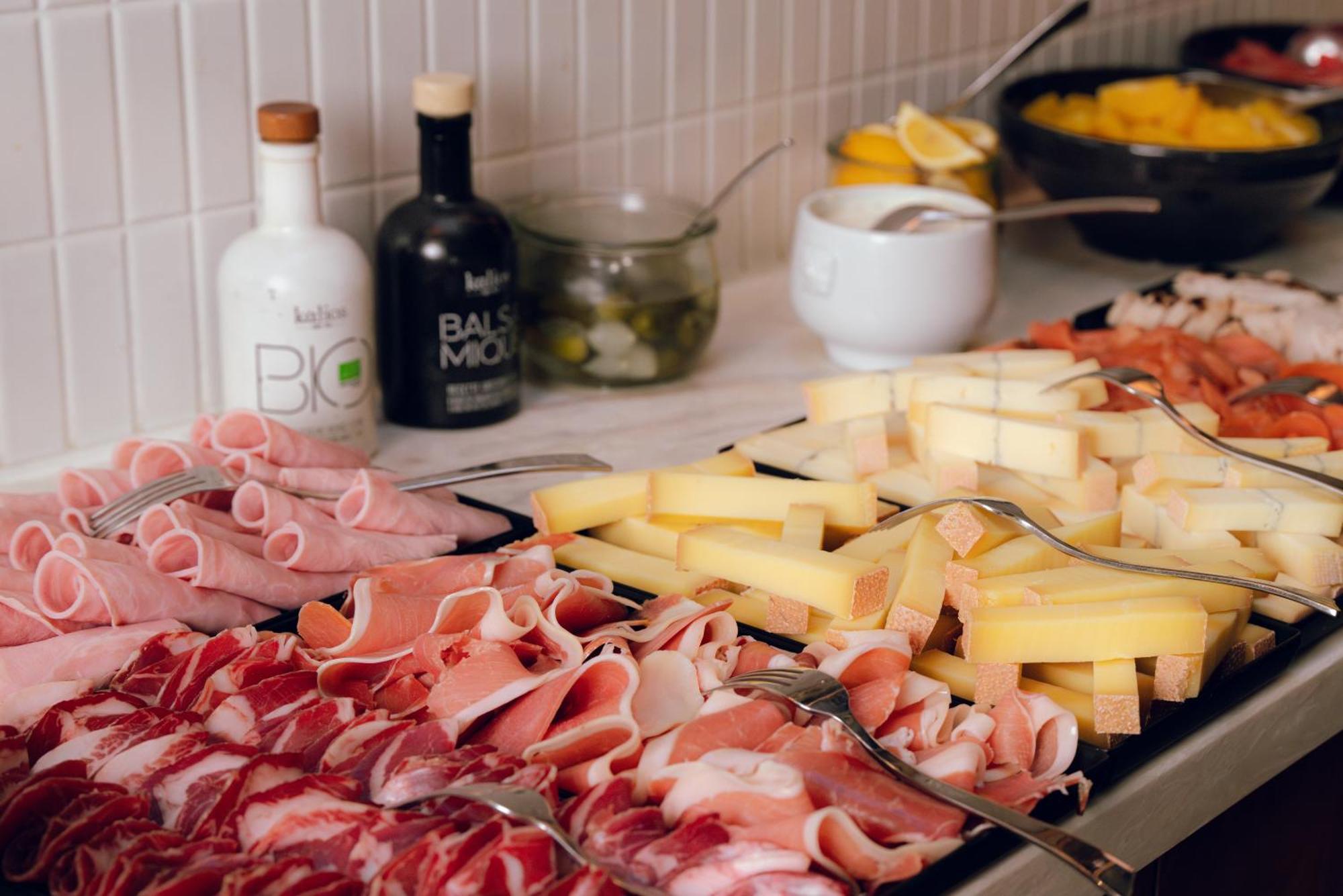 Nest Hotel Paris La Defense - Mgallery Collection Пюто Экстерьер фото Cold cuts